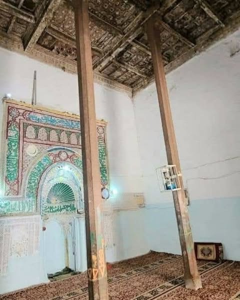 جامع ومدرسة الكعبة في إب.. تحفة معمارية تجسد التاريخ الإسلامي - صورة إضافية 2